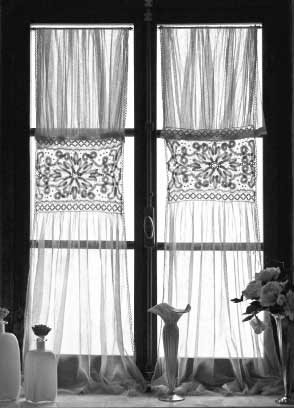 Wonderful romantic feel with this casement top curtain.