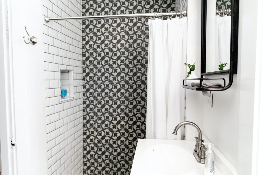 black and white is always a favorite design combination for bathrooms