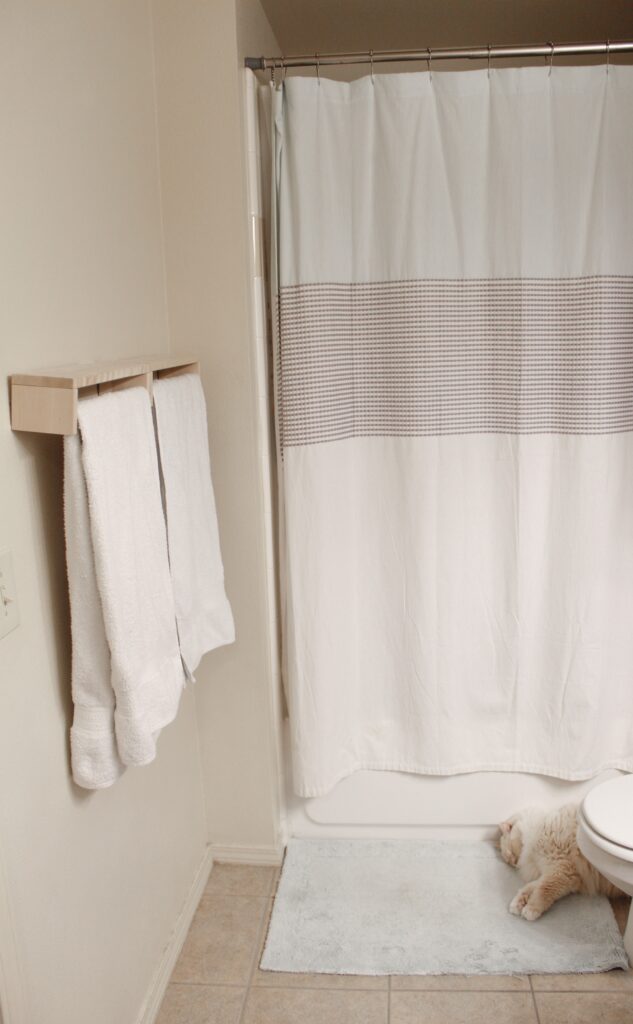 simple and elegant shower curtain  design